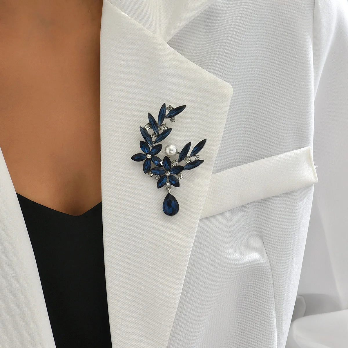 1PC Women's Fashion Trendy Charm Brooch Jewelry Chest Flower Accessories Suitable for Date, Party, Festival Gifts