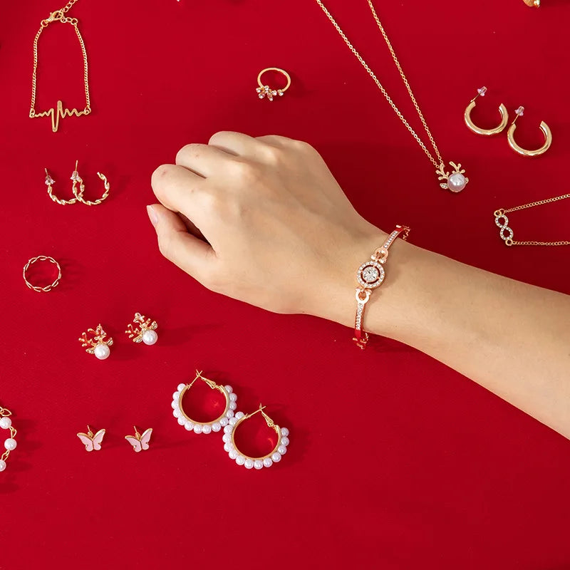 Christmas Advent Calendar Girl Bracelet 24 Days of Xmas Countdown Calendar Surprise DIY Creative Jewelry Charm Making Kit