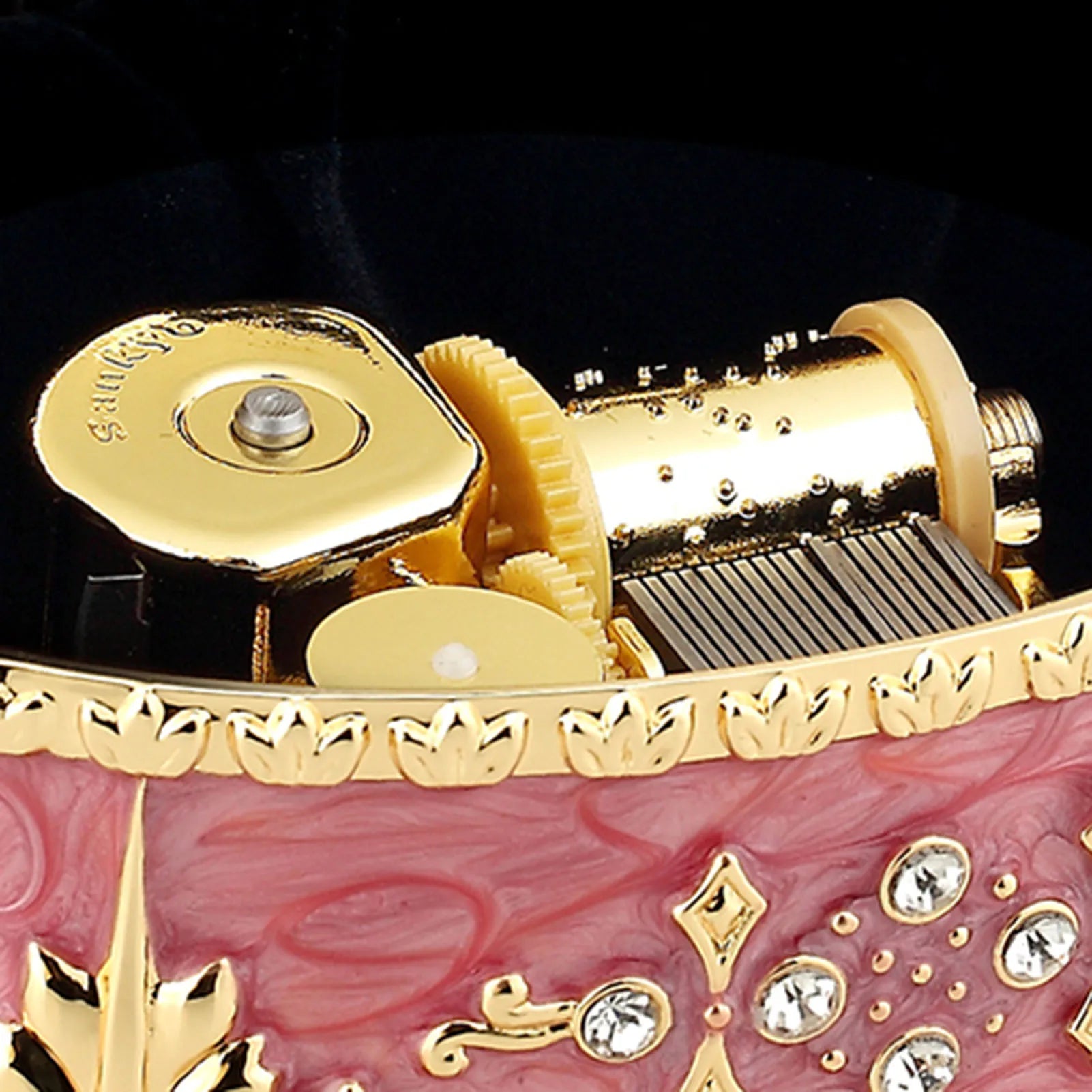 SOFTALK Oval Emboss Alloy Metal Music Box Wind Up Antique Jewelry Musical Boxes Anastasia Birthday Valentine's Day Gifts